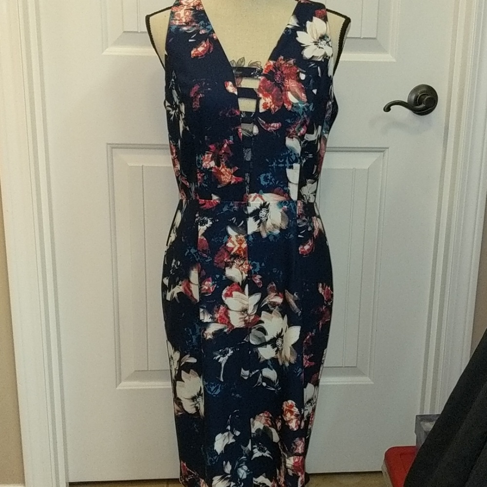 NWT Gianni Bini navy floral dress with cutouts,8